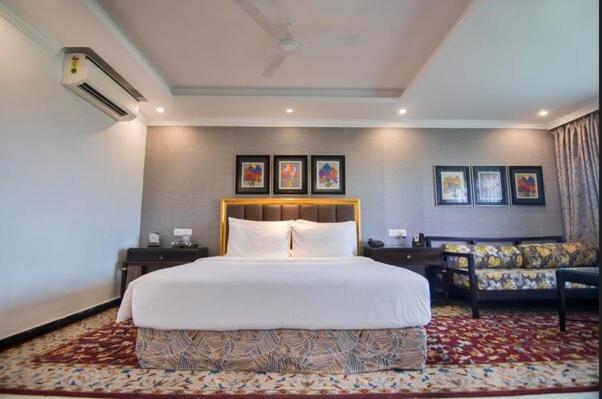 Mayfair Lake Resort Raipur  Exterior photo