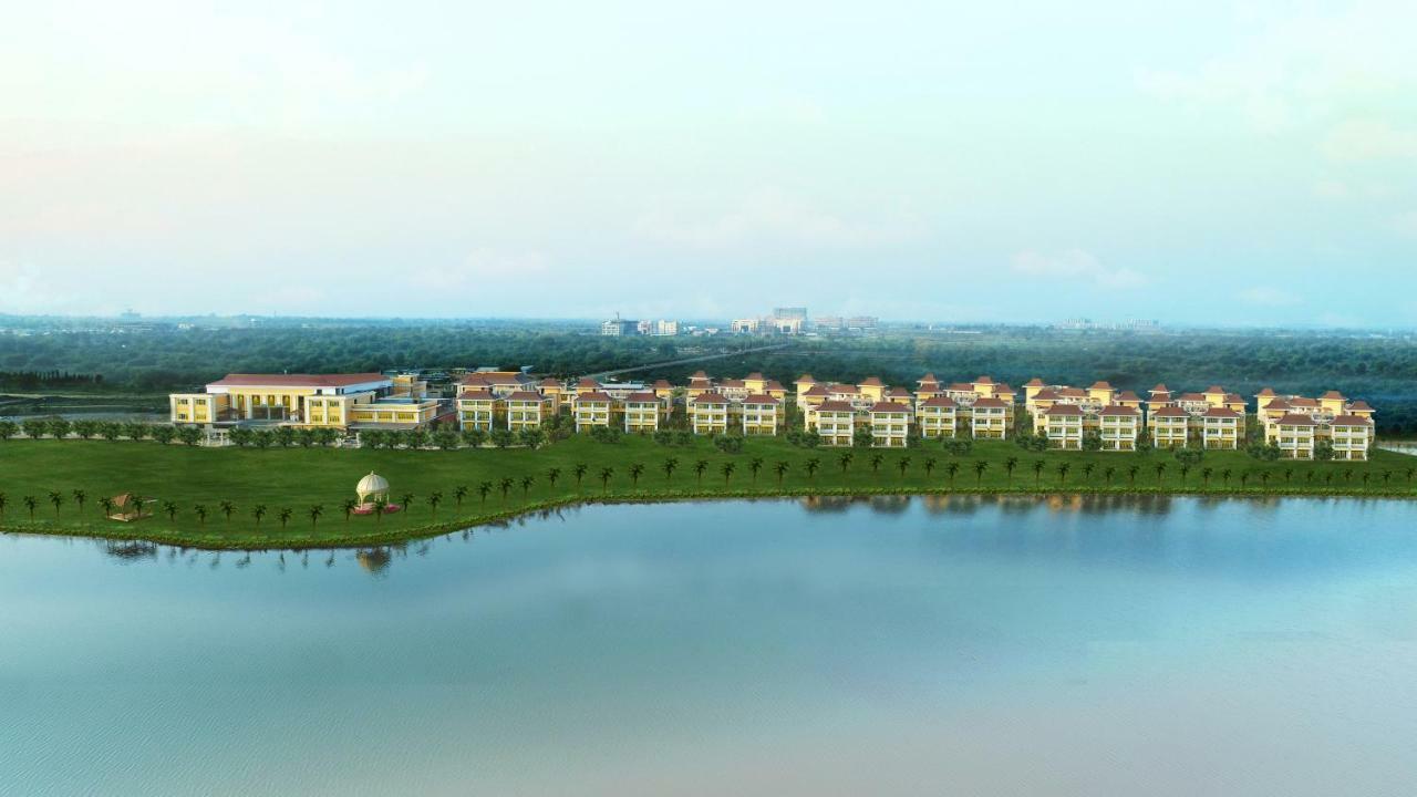 Mayfair Lake Resort Raipur  Exterior photo